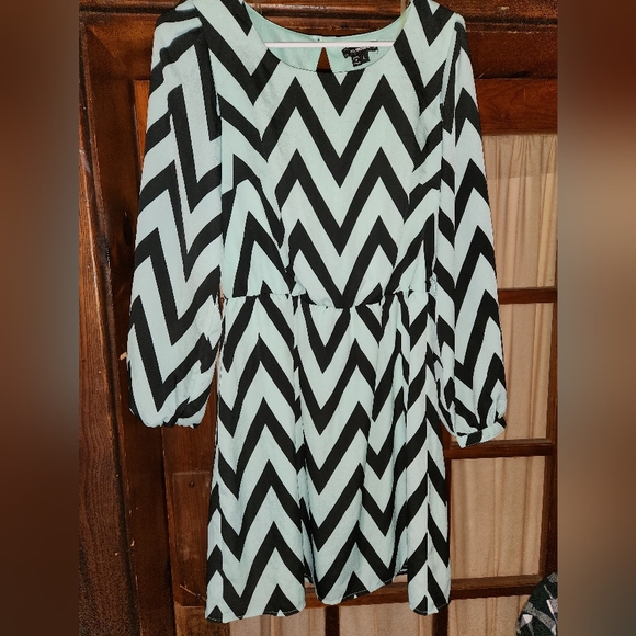 Chevron Dress - Picture 2 of 2